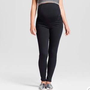 Over Belly Skinny Maternity Jeans - Isabel
Maternity by Ingrid & Isabel™  NWT